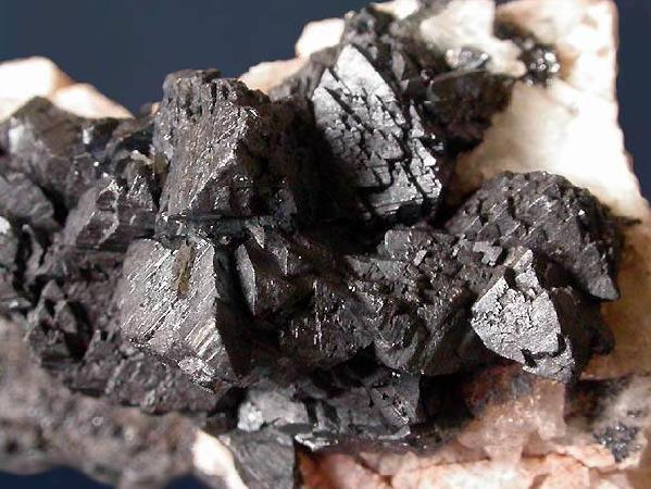 黑锰矿