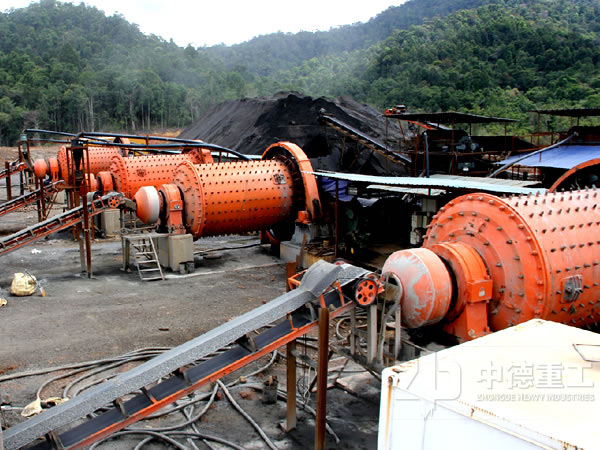煤粉生产现场