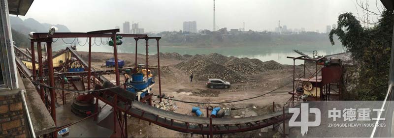 重庆郊外为很多大型工程提供过优质砂石的砂石场全景