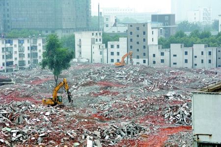 城市建筑垃圾满地